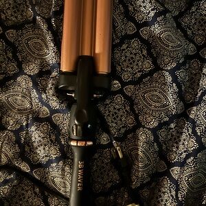 3 Barrel Hair Waver - Black and Copper